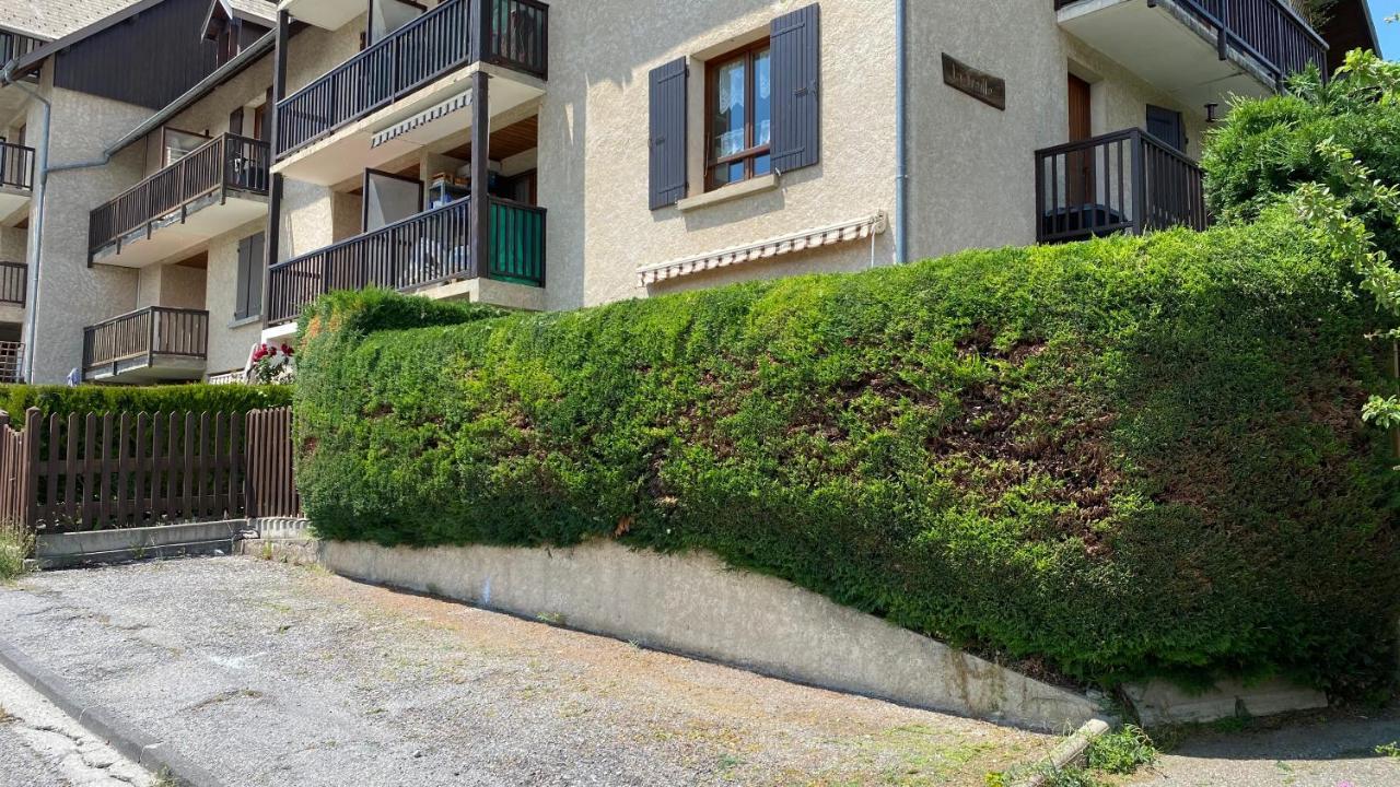 Embrun - Appartement 4/6 Personnes Avec Exterieurs Exteriér fotografie
