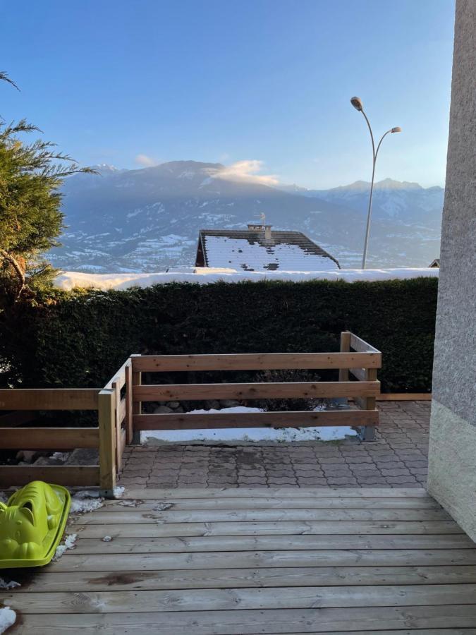 Embrun - Appartement 4/6 Personnes Avec Exterieurs Exteriér fotografie