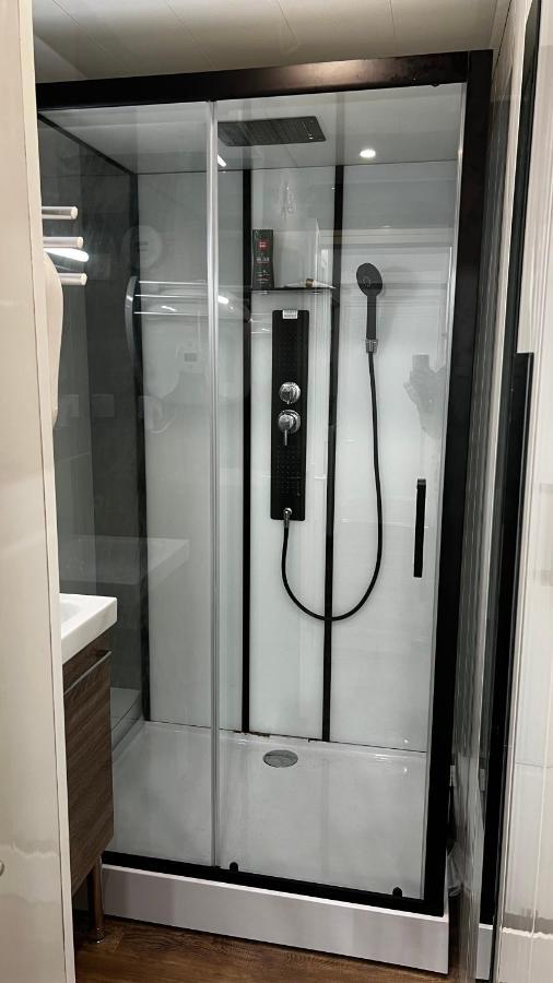 Embrun - Appartement 4/6 Personnes Avec Exterieurs Exteriér fotografie