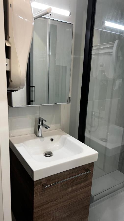 Embrun - Appartement 4/6 Personnes Avec Exterieurs Exteriér fotografie